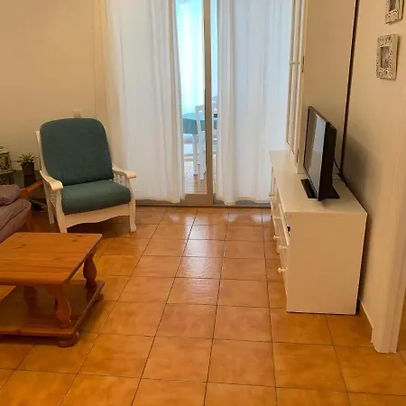 Apartamento Service Lazaro- Aguamarina 22 *